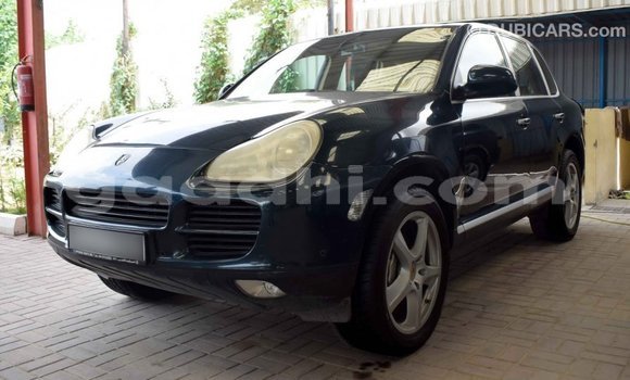 Imported Porsche Cayenne Green Makiinaa iti Import - Dubai keessatti Somalia keessatti Imported Porsche Cayenne Green Makiinaa iti Import - Dubai keessatti Somalia keessatti