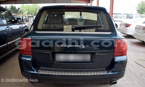Imported Porsche Cayenne Green Makiinaa iti Import - Dubai keessatti Somalia keessatti Imported Porsche Cayenne Green Makiinaa iti Import - Dubai keessatti Somalia keessatti