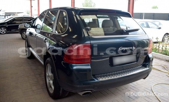 Imported Porsche Cayenne Green Makiinaa iti Import - Dubai keessatti Somalia keessatti Imported Porsche Cayenne Green Makiinaa iti Import - Dubai keessatti Somalia keessatti