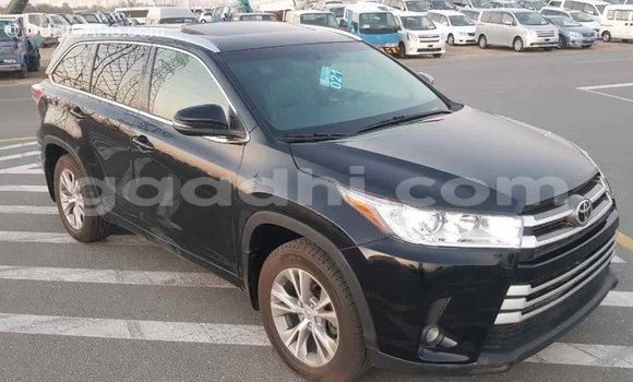 ይግዙ Imported Toyota Highlander ጥቁር መኪና በ Import - Dubai በ ሶማሊያ ይግዙ Imported Toyota Highlander ጥቁር መኪና በ Import - Dubai በ ሶማሊያ