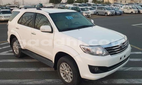 ይግዙ Imported Toyota Fortuner ነጭ መኪና በ Import - Dubai በ ሶማሊያ ይግዙ Imported Toyota Fortuner ነጭ መኪና በ Import - Dubai በ ሶማሊያ