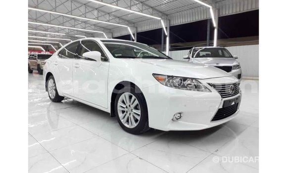 Imported Lexus ES White Makiinaa iti Import - Dubai keessatti Somalia keessatti Imported Lexus ES White Makiinaa iti Import - Dubai keessatti Somalia keessatti