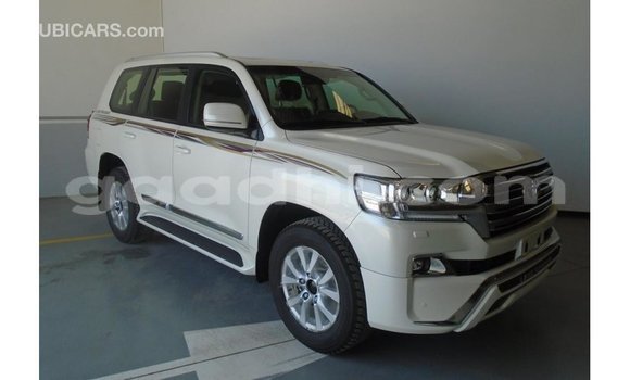 Imported Toyota Land Cruiser Other Makiinaa iti Import - Dubai keessatti Somalia keessatti Imported Toyota Land Cruiser Other Makiinaa iti Import - Dubai keessatti Somalia keessatti
