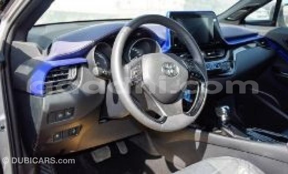 اشتري Imported Toyota C-HR آخر سيارة في Import - Dubai في الصومال اشتري Imported Toyota C-HR آخر سيارة في Import - Dubai في الصومال