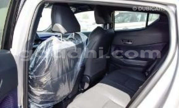 اشتري Imported Toyota C-HR آخر سيارة في Import - Dubai في الصومال اشتري Imported Toyota C-HR آخر سيارة في Import - Dubai في الصومال