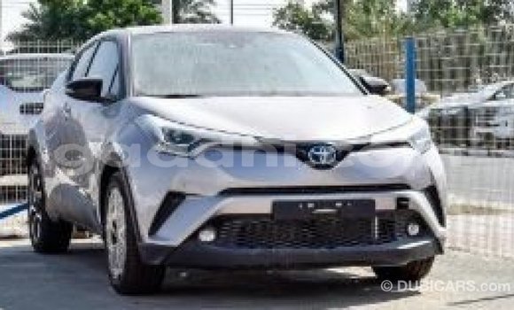 اشتري Imported Toyota C-HR آخر سيارة في Import - Dubai في الصومال اشتري Imported Toyota C-HR آخر سيارة في Import - Dubai في الصومال