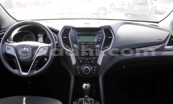 Imported Hyundai Santa Fe Black Makiinaa iti Import - Dubai keessatti Somalia keessatti Imported Hyundai Santa Fe Black Makiinaa iti Import - Dubai keessatti Somalia keessatti