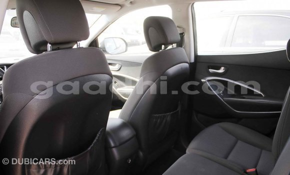 Imported Hyundai Santa Fe Black Makiinaa iti Import - Dubai keessatti Somalia keessatti Imported Hyundai Santa Fe Black Makiinaa iti Import - Dubai keessatti Somalia keessatti