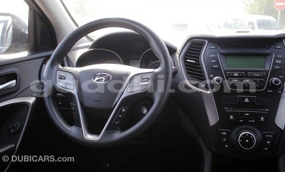 Imported Hyundai Santa Fe Black Makiinaa iti Import - Dubai keessatti Somalia keessatti Imported Hyundai Santa Fe Black Makiinaa iti Import - Dubai keessatti Somalia keessatti