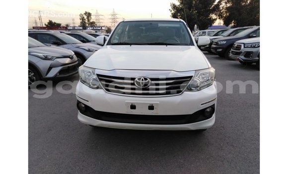 Imported Toyota Fortuner White Makiinaa iti Import - Dubai keessatti Somalia keessatti Imported Toyota Fortuner White Makiinaa iti Import - Dubai keessatti Somalia keessatti