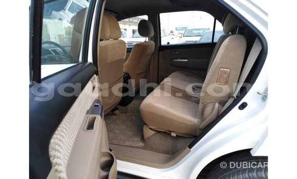 Imported Toyota Fortuner White Makiinaa iti Import - Dubai keessatti Somalia keessatti Imported Toyota Fortuner White Makiinaa iti Import - Dubai keessatti Somalia keessatti