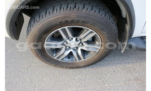 Nunua Imported Toyota Fortuner Nyeusi Gari ndani ya Import - Dubai nchini Somalia Nunua Imported Toyota Fortuner Nyeusi Gari ndani ya Import - Dubai nchini Somalia