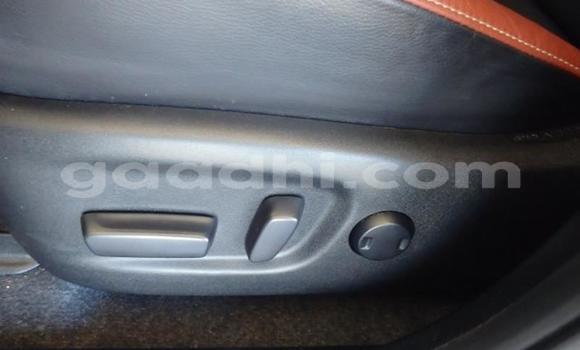 Buy Used Toyota RAV4 White Car in Muqdisho in Banadir Buy Used Toyota RAV4 White Car in Muqdisho in Banadir