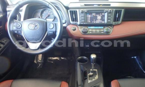Buy Used Toyota RAV4 White Car in Muqdisho in Banadir Buy Used Toyota RAV4 White Car in Muqdisho in Banadir