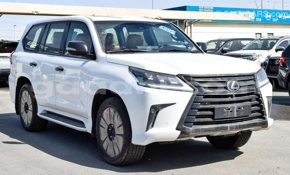 اشتري Imported Lexus LX أبيض سيارة في Import - Dubai في الصومال اشتري Imported Lexus LX أبيض سيارة في Import - Dubai في الصومال