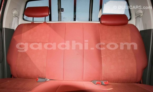 Acheter Import Voiture Toyota Hilux Rouge à Import - Dubai, Somalie Acheter Import Voiture Toyota Hilux Rouge à Import - Dubai, Somalie