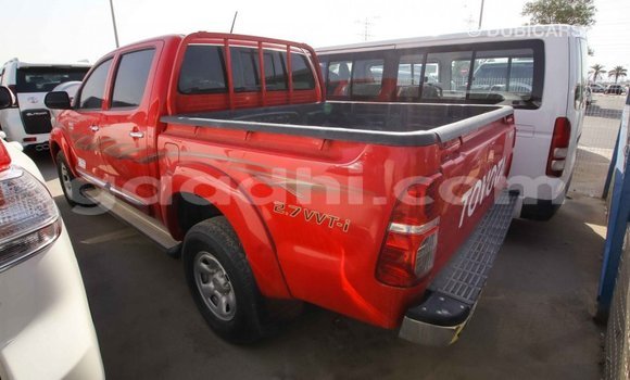 Acheter Import Voiture Toyota Hilux Rouge à Import - Dubai, Somalie Acheter Import Voiture Toyota Hilux Rouge à Import - Dubai, Somalie