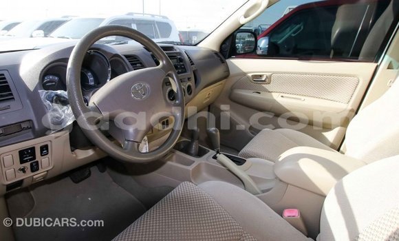 ይግዙ Imported Toyota Fortuner ነጭ መኪና በ Import - Dubai በ ሶማሊያ ይግዙ Imported Toyota Fortuner ነጭ መኪና በ Import - Dubai በ ሶማሊያ