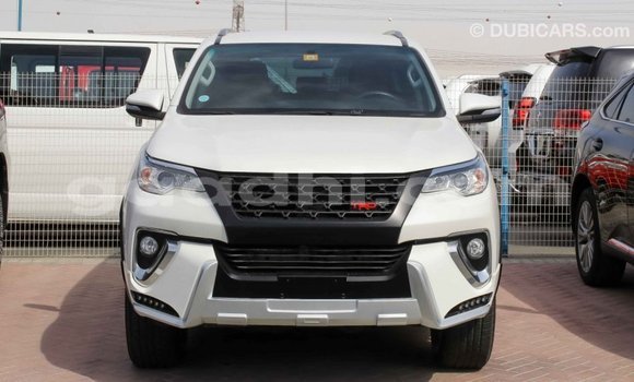 اشتري Imported Toyota Fortuner أبيض سيارة في Import - Dubai في الصومال اشتري Imported Toyota Fortuner أبيض سيارة في Import - Dubai في الصومال