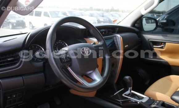 اشتري Imported Toyota Fortuner أبيض سيارة في Import - Dubai في الصومال اشتري Imported Toyota Fortuner أبيض سيارة في Import - Dubai في الصومال