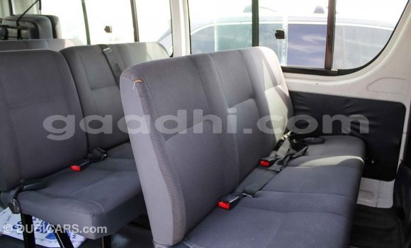 Imported Toyota Hiace White Makiinaa iti Import - Dubai keessatti Somalia keessatti Imported Toyota Hiace White Makiinaa iti Import - Dubai keessatti Somalia keessatti