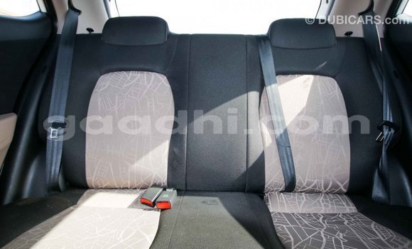 Imported Hyundai i10 White Makiinaa iti Import - Dubai keessatti Somalia keessatti Imported Hyundai i10 White Makiinaa iti Import - Dubai keessatti Somalia keessatti