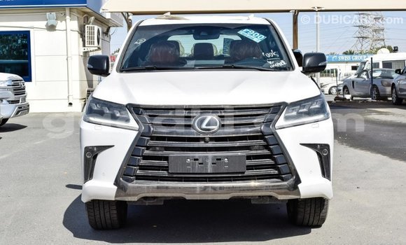اشتري Imported Lexus LX أبيض سيارة في Import - Dubai في الصومال اشتري Imported Lexus LX أبيض سيارة في Import - Dubai في الصومال