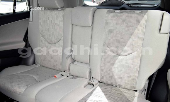 Imported Toyota HiAce White Netiree iti Import - Dubai keessatti Somalia keessatti Imported Toyota HiAce White Netiree iti Import - Dubai keessatti Somalia keessatti