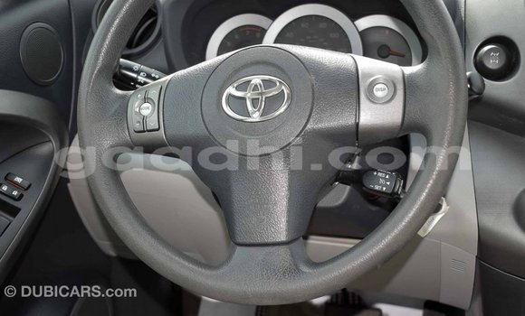 Imported Toyota HiAce White Netiree iti Import - Dubai keessatti Somalia keessatti Imported Toyota HiAce White Netiree iti Import - Dubai keessatti Somalia keessatti