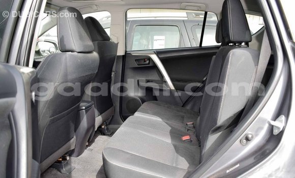 اشتري Imported Toyota HiAce آخر شاحنة في Import - Dubai في الصومال اشتري Imported Toyota HiAce آخر شاحنة في Import - Dubai في الصومال