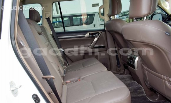 Imported Lexus GX White Makiinaa iti Import - Dubai keessatti Somalia keessatti Imported Lexus GX White Makiinaa iti Import - Dubai keessatti Somalia keessatti