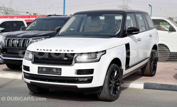 Imported Land Rover Range Rover White Makiinaa iti Import - Dubai keessatti Somalia keessatti Imported Land Rover Range Rover White Makiinaa iti Import - Dubai keessatti Somalia keessatti