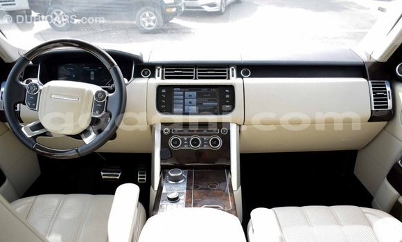 Imported Land Rover Range Rover White Makiinaa iti Import - Dubai keessatti Somalia keessatti Imported Land Rover Range Rover White Makiinaa iti Import - Dubai keessatti Somalia keessatti