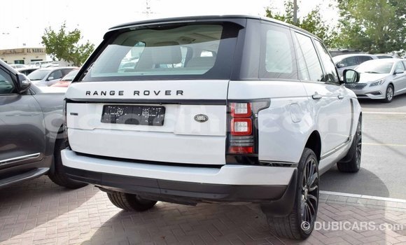 Imported Land Rover Range Rover White Makiinaa iti Import - Dubai keessatti Somalia keessatti Imported Land Rover Range Rover White Makiinaa iti Import - Dubai keessatti Somalia keessatti