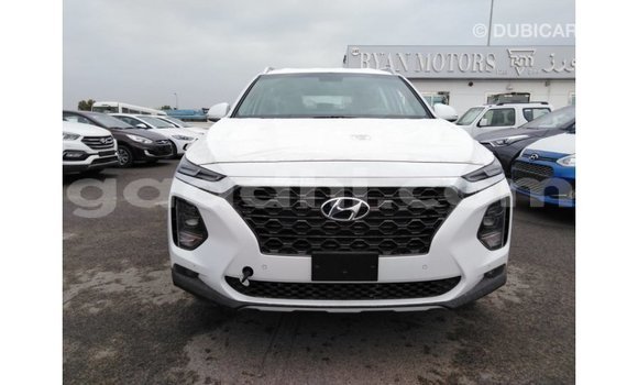 Imported Hyundai Santa Fe White Makiinaa iti Import - Dubai keessatti Somalia keessatti Imported Hyundai Santa Fe White Makiinaa iti Import - Dubai keessatti Somalia keessatti