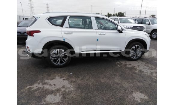 Imported Hyundai Santa Fe White Makiinaa iti Import - Dubai keessatti Somalia keessatti Imported Hyundai Santa Fe White Makiinaa iti Import - Dubai keessatti Somalia keessatti