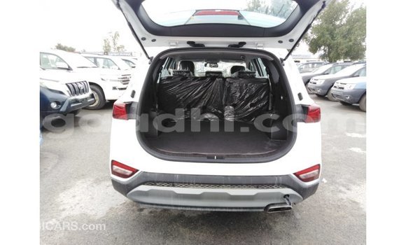 Imported Hyundai Santa Fe White Makiinaa iti Import - Dubai keessatti Somalia keessatti Imported Hyundai Santa Fe White Makiinaa iti Import - Dubai keessatti Somalia keessatti
