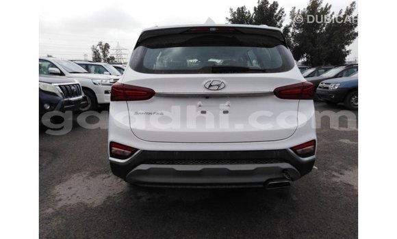 Imported Hyundai Santa Fe White Makiinaa iti Import - Dubai keessatti Somalia keessatti Imported Hyundai Santa Fe White Makiinaa iti Import - Dubai keessatti Somalia keessatti