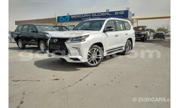Imported Lexus LX White Makiinaa iti Import - Dubai keessatti Somalia keessatti Imported Lexus LX White Makiinaa iti Import - Dubai keessatti Somalia keessatti