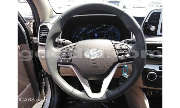 اشتري Imported Hyundai Tucson آخر سيارة في Import - Dubai في الصومال اشتري Imported Hyundai Tucson آخر سيارة في Import - Dubai في الصومال