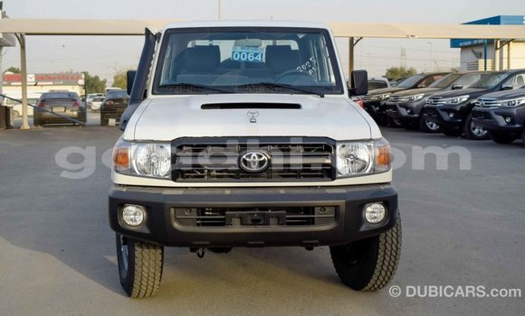 Buy Import Toyota Pickup White Car in Import - Dubai in Somalia Buy Import Toyota Pickup White Car in Import - Dubai in Somalia