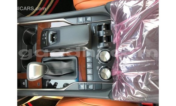 اشتري Imported Lexus LX أبيض سيارة في Import - Dubai في الصومال اشتري Imported Lexus LX أبيض سيارة في Import - Dubai في الصومال