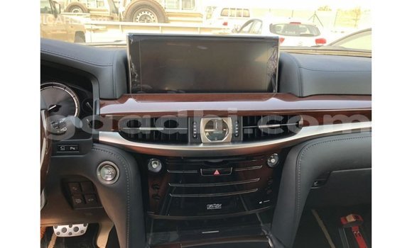 اشتري Imported Lexus LX أبيض سيارة في Import - Dubai في الصومال اشتري Imported Lexus LX أبيض سيارة في Import - Dubai في الصومال