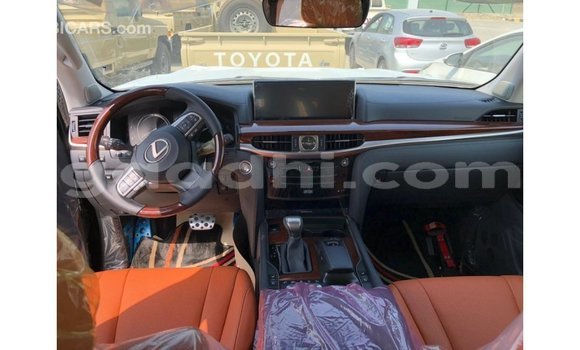 اشتري Imported Lexus LX أبيض سيارة في Import - Dubai في الصومال اشتري Imported Lexus LX أبيض سيارة في Import - Dubai في الصومال