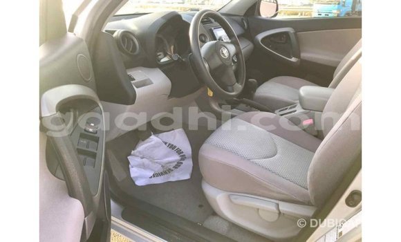 ይግዙ Imported Toyota HiAce ሌላ የጭነት መኪና በ Import - Dubai በ ሶማሊያ ይግዙ Imported Toyota HiAce ሌላ የጭነት መኪና በ Import - Dubai በ ሶማሊያ