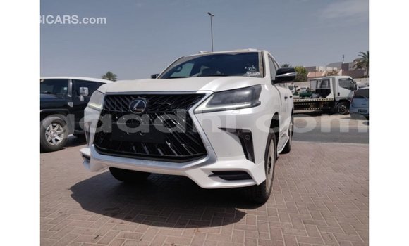 اشتري Imported Lexus LX أبيض سيارة في Import - Dubai في الصومال اشتري Imported Lexus LX أبيض سيارة في Import - Dubai في الصومال