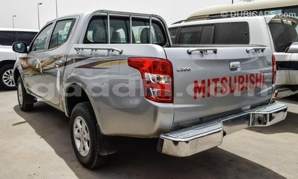 Imported Mitsubishi L200 Other Makiinaa iti Import - Dubai keessatti Somalia keessatti Imported Mitsubishi L200 Other Makiinaa iti Import - Dubai keessatti Somalia keessatti