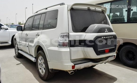 اشتري Imported Mitsubishi Pajero أبيض سيارة في Import - Dubai في الصومال اشتري Imported Mitsubishi Pajero أبيض سيارة في Import - Dubai في الصومال