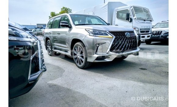 اشتري Imported Lexus LX آخر سيارة في Import - Dubai في الصومال اشتري Imported Lexus LX آخر سيارة في Import - Dubai في الصومال