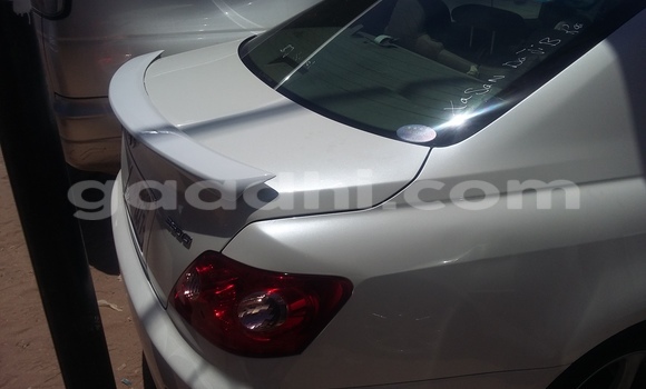 Nunua Ilio tumika Toyota 4Runner Nyeupe Gari ndani ya Mogadishu nchini Somalia Nunua Ilio tumika Toyota 4Runner Nyeupe Gari ndani ya Mogadishu nchini Somalia